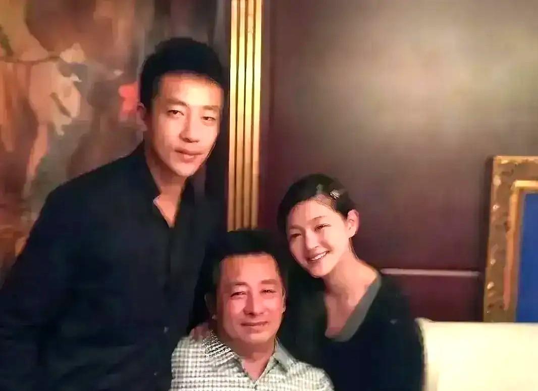 汪大爷偏心藏不住，孙辈才是王牌汪大爷离席只露五分钟，马小梅进门就凉半截。他当