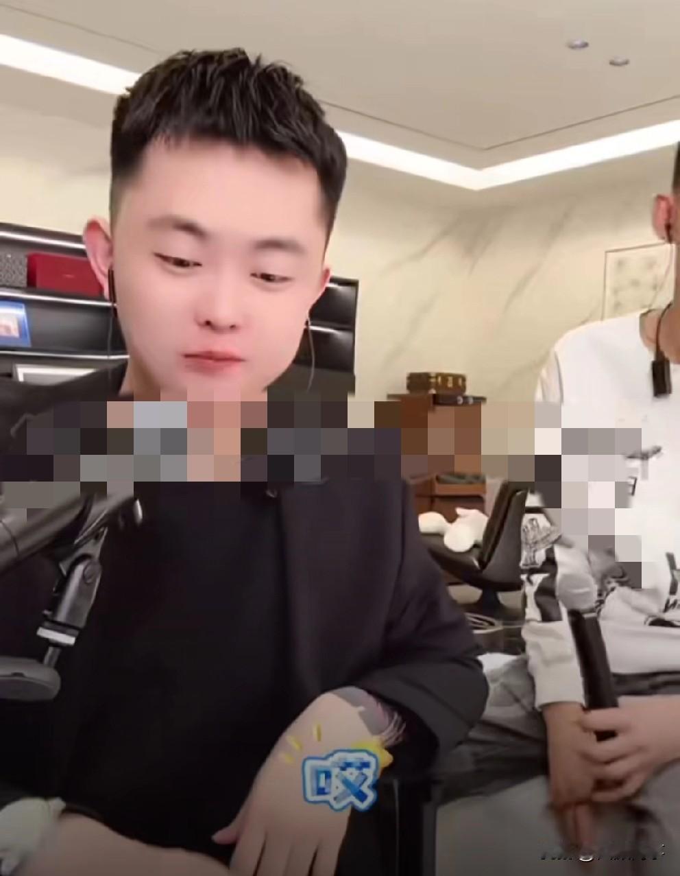 巴扎黑、王小源澳门d博经历：20万本金赢140万！王小源“上头”又赌输光光。