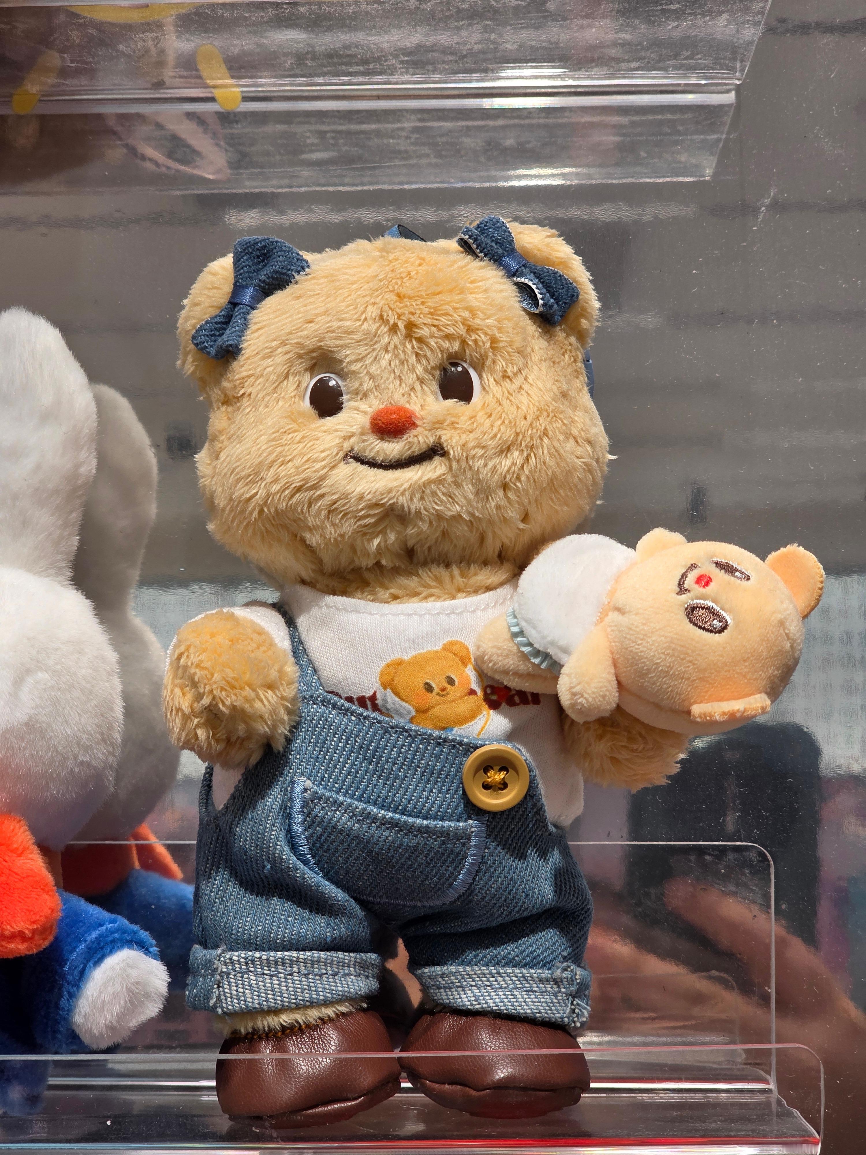 目前Ultra手机上最弱的长焦和最强的长焦画质对比。S25Ultra默认相机3