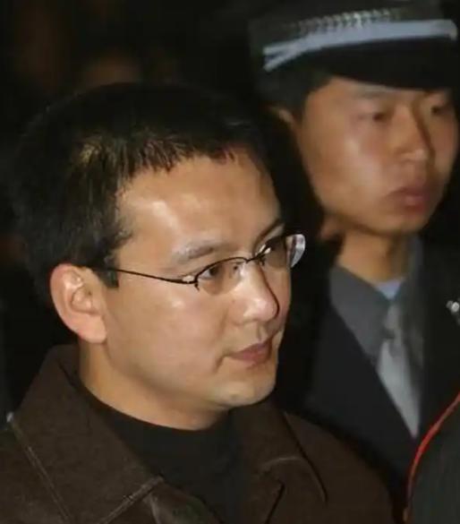 上世纪90年代的兰州，提起“马冰冰”三个字，当地人无不胆战心惊，当地另一伙恶名昭