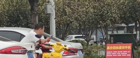 街上突然多了很多“100元收旧手机”的人！千万别只顾着看价格，里面的门道还真不少