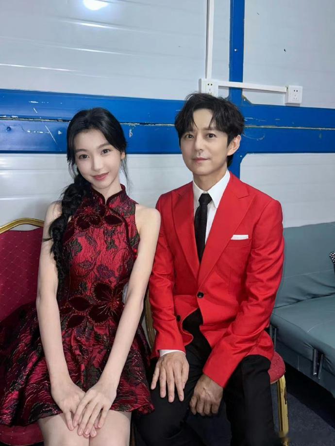 何老师也老了，看到他的手的生图，被创了一下