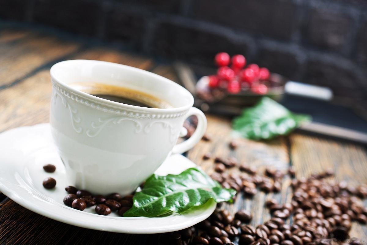 奉劝老年人，如果你每个月有固定的退休养老金到账，那么你的银行存款有5万元到10万