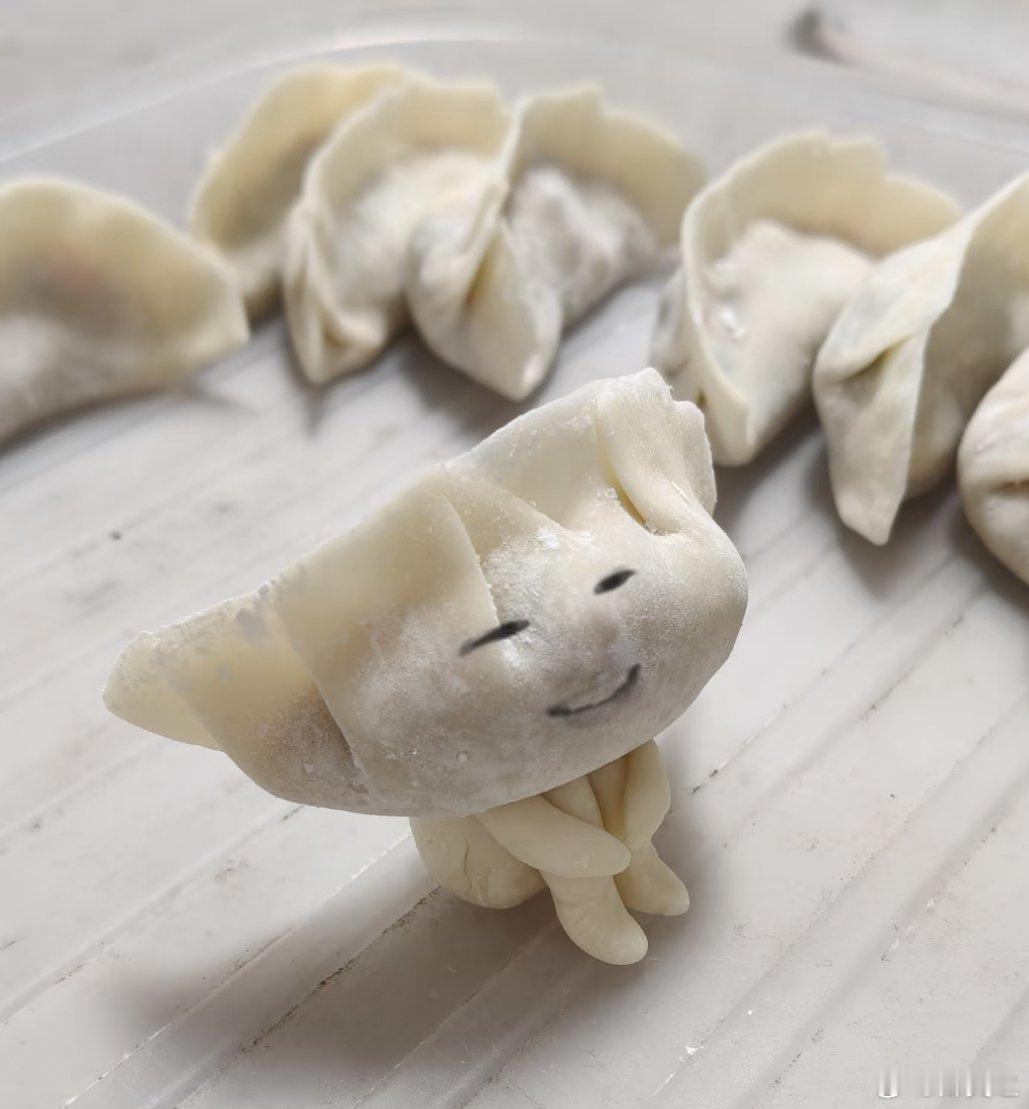 全网都在晒过年回家馋的那一口最盼的，是年夜饭桌上那道熟悉的家乡菜。香气里藏着儿时