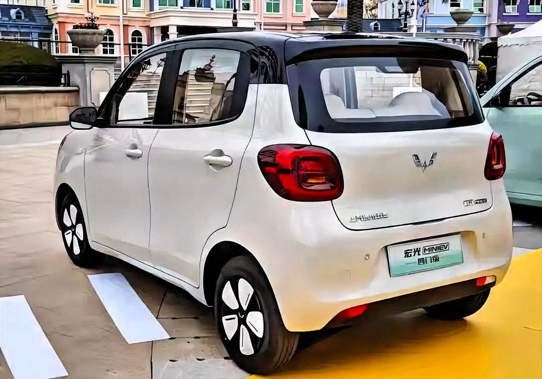 “老头乐”替代品来了！适合60岁以上老年人，不罚不扣能上牌上路微型纯电动汽车