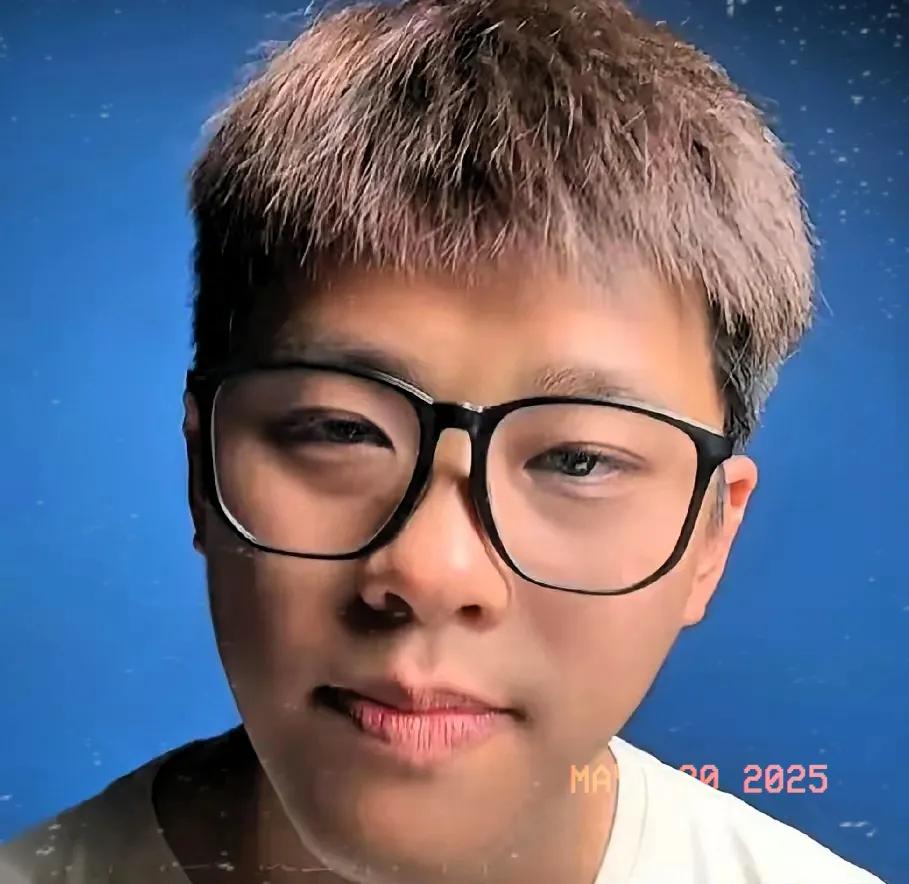 大家好，今天凌晨葛斯齐直播回应了关于S妈索要750万的争议。事情是这样的：汪小菲