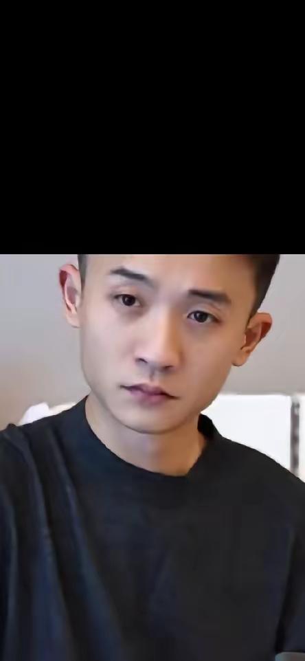 同事小李还有三个月就结婚了，他家已经买了全款房，可头几天他发现女友也买了一个18