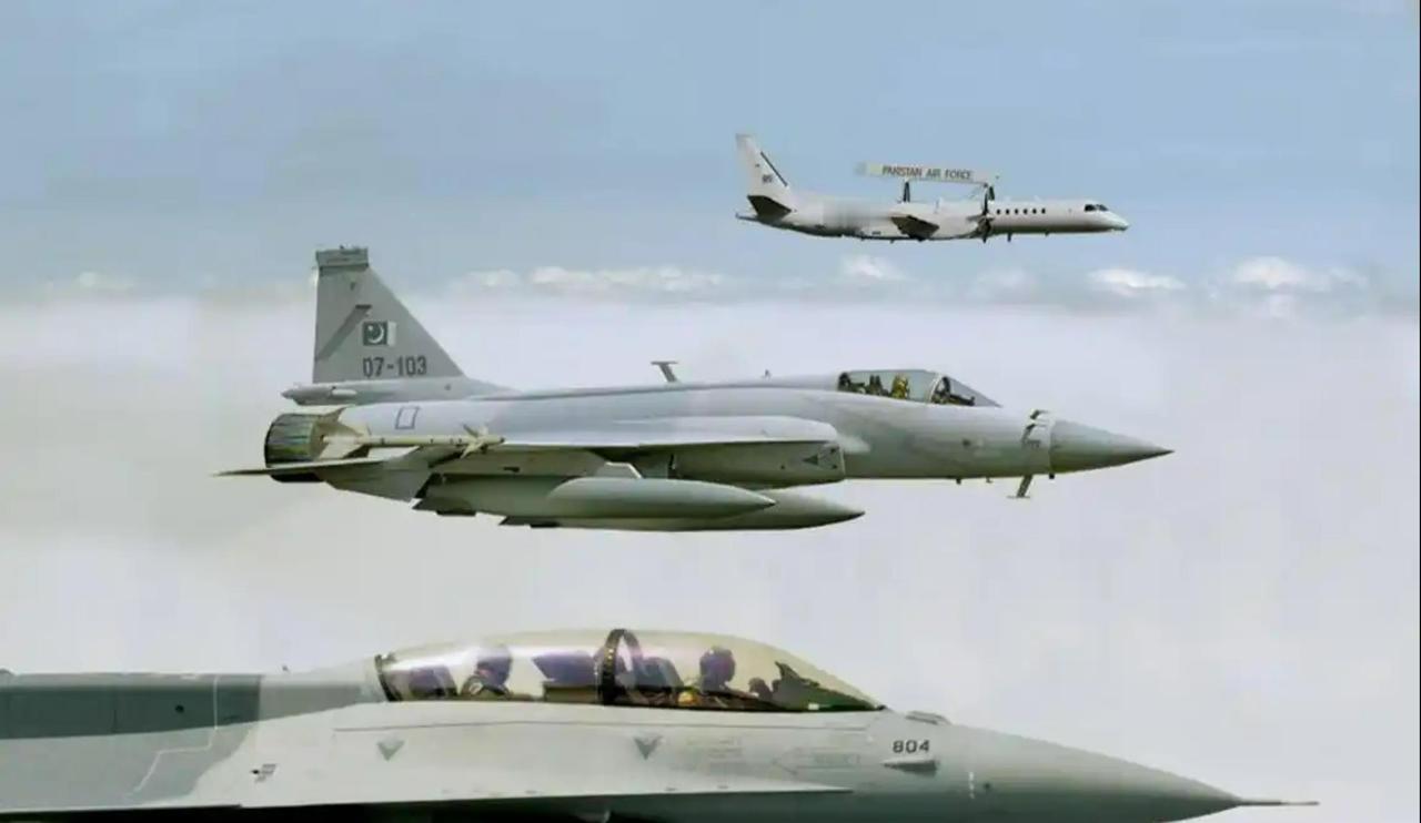 中东这盘大棋，美国人眼看就要控不住了。谁能想到，就在美伊准备坐上谈判桌的关键时刻