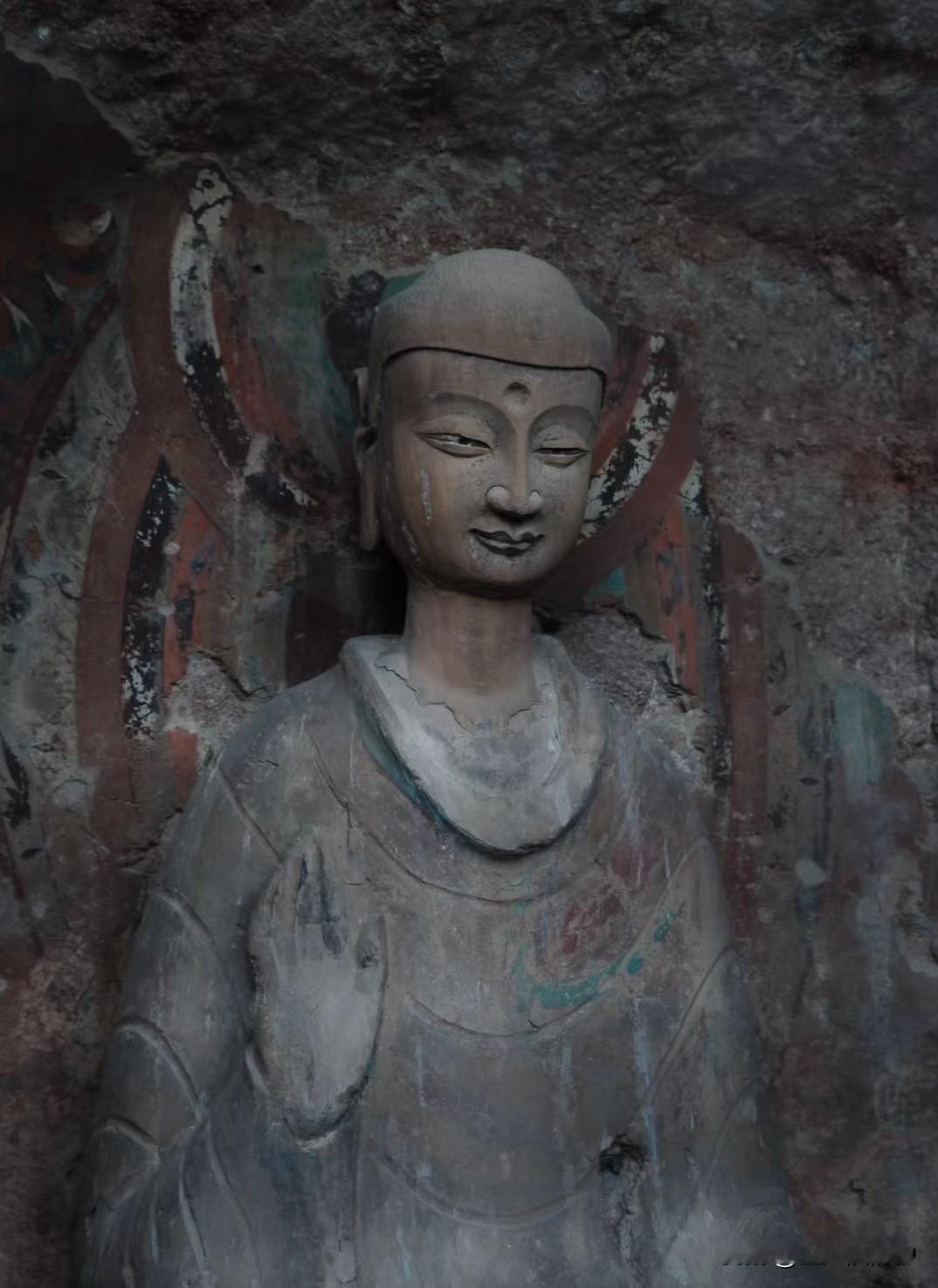 麦积山景区游览体验：宣传与现实的落差近日，从天水市区打车前往麦积山景区，短短