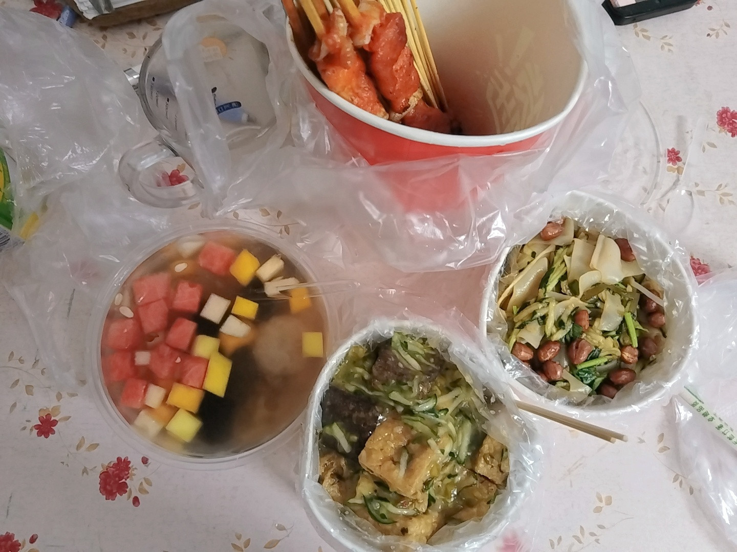 四果汤，臭豆腐，凉皮，烧烤，开造吧！