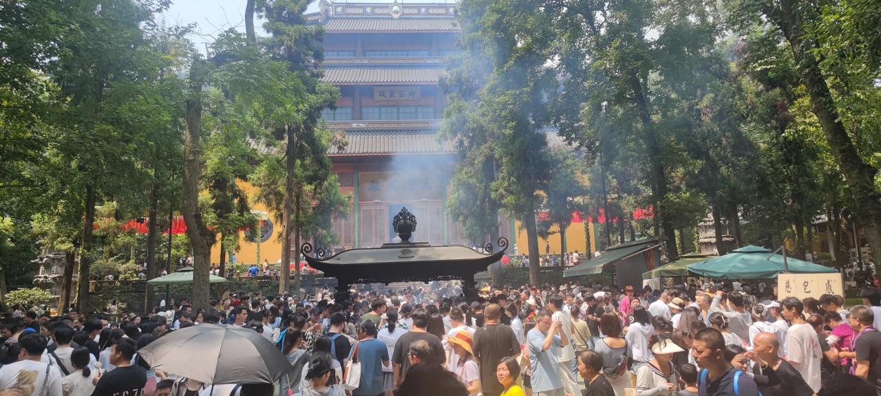 灵隐寺小卖部一年租金260万贵？前两年广西中学小卖部租金224万还历历在目，还担