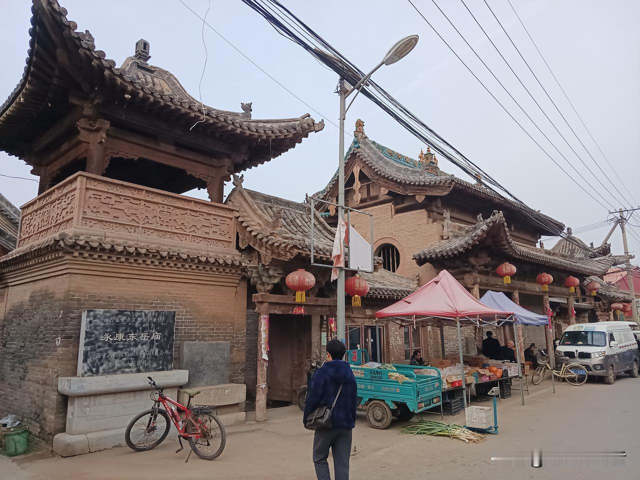 太原周边古建筑太多了。前段时间去晋中榆次大学城接娃,和媳妇提前出发顺路看看免费的
