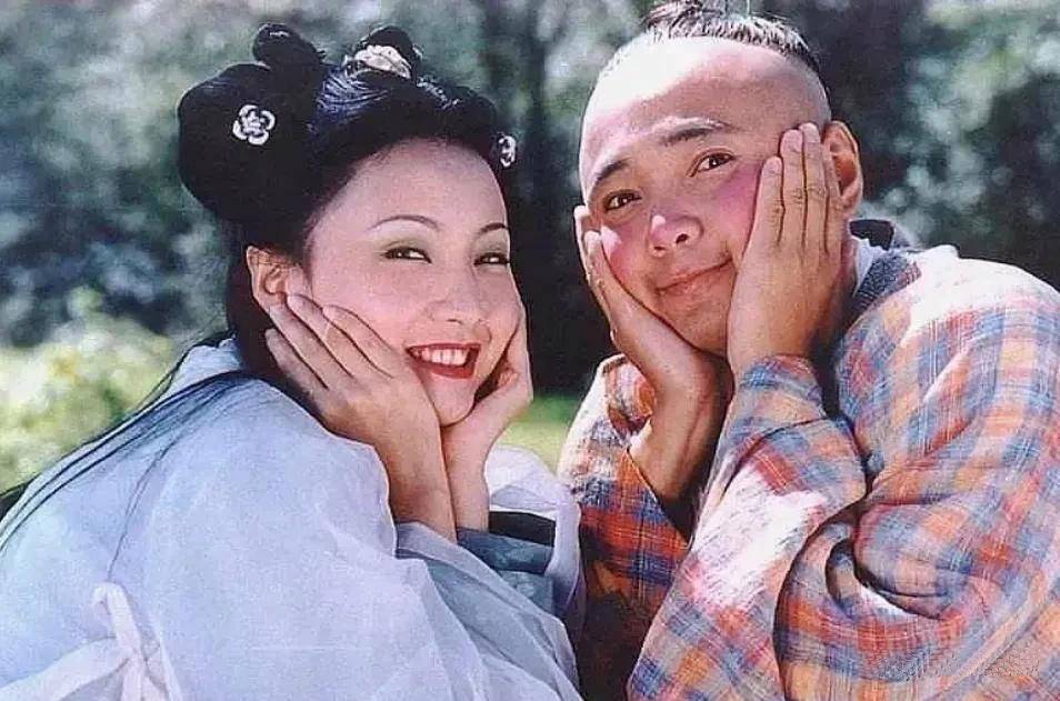 1999年，陶虹花光100w积蓄在北京4环买了一套房，但父亲住院时还给她凑钱买房