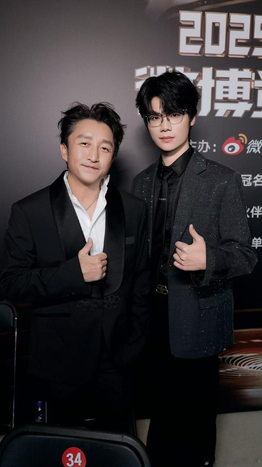 羡慕两个字已经抠烂了