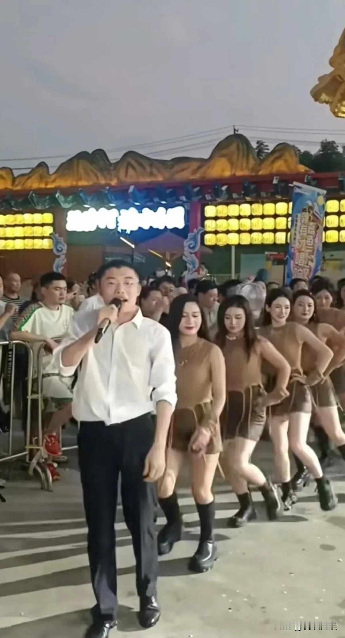 同样是抖音捧起来的，为什么郭有才老师能够一直红，而像南瓜瓜，刘皮特，许华升等