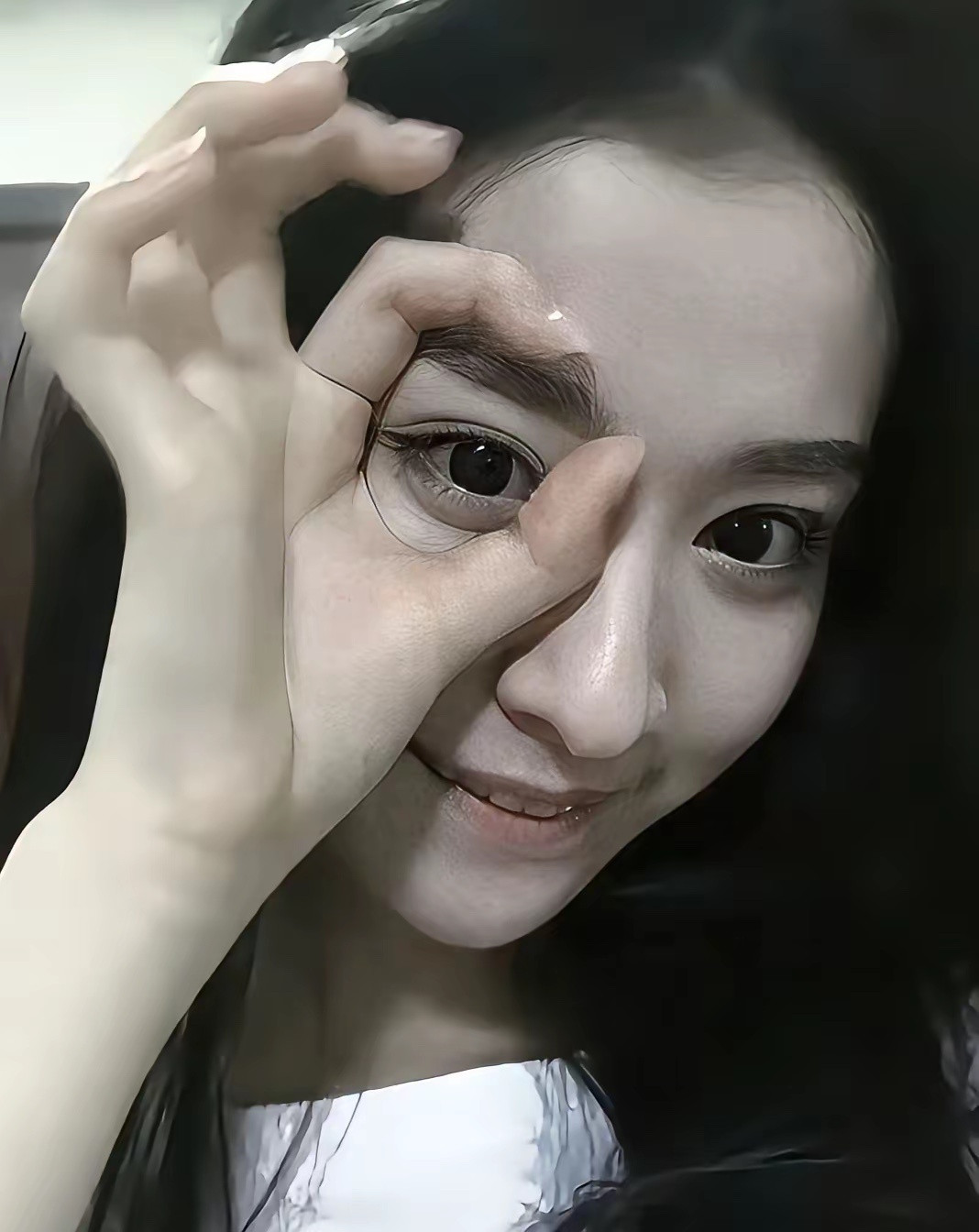 原来王楚然早期长这样啊，学生时代的王楚然，纯欲天花板本人，素颜都美到犯规。原来