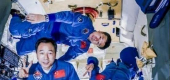 为什么大家都不提中国空间站了？因为没法提了！咱们现在跟国际空间站的差距太大了！中
