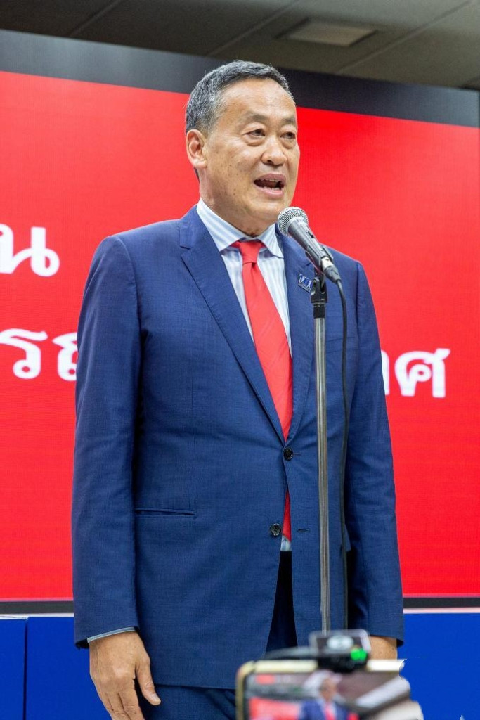 【一边喊停火，一边说不信你，泰柬这场“和谈”到底图什么？】泰国代理总理普坦刚出发去马来西亚会谈，嘴上