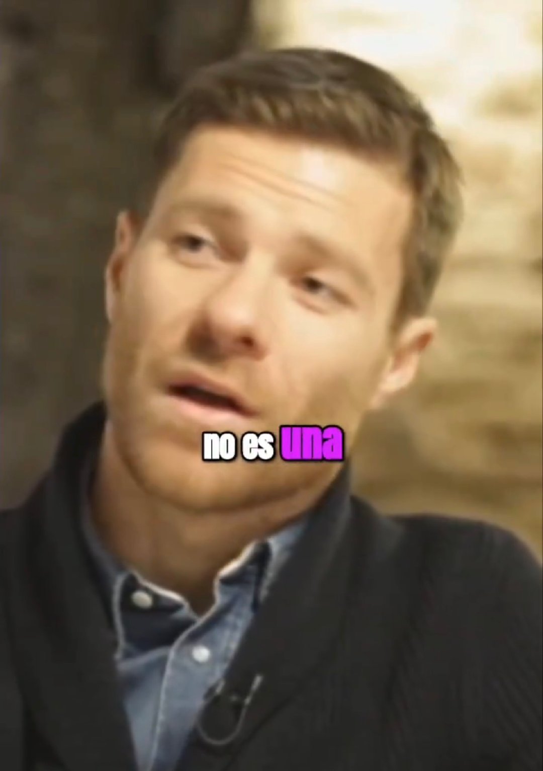 阿隆索多年前谈到贝尼特斯被皇马解雇一事：“足球、更衣室、团队管理……这非常复杂。