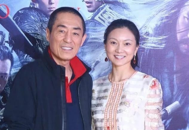 当年，18岁的陈婷正在上课时，突然感觉一阵恶心呕吐，同桌问她：“你怎么啦？”陈婷
