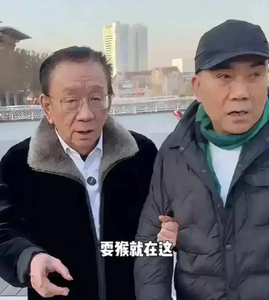 杨议直播间人气跌到谷底，只剩28个人看，这事儿闹得挺大啊。老杨都64岁了，还在那