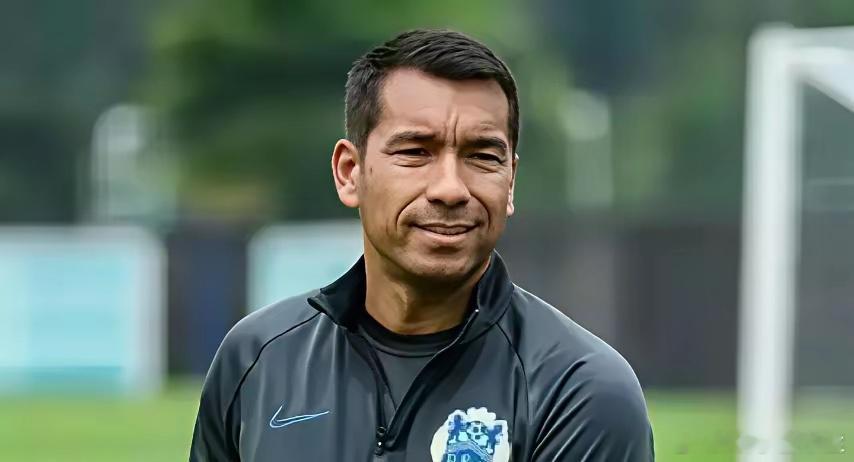 1.5万人出资养中乙队范布隆克霍斯特加盟陕西联合，这位荷兰人放弃了沙特的高薪，理