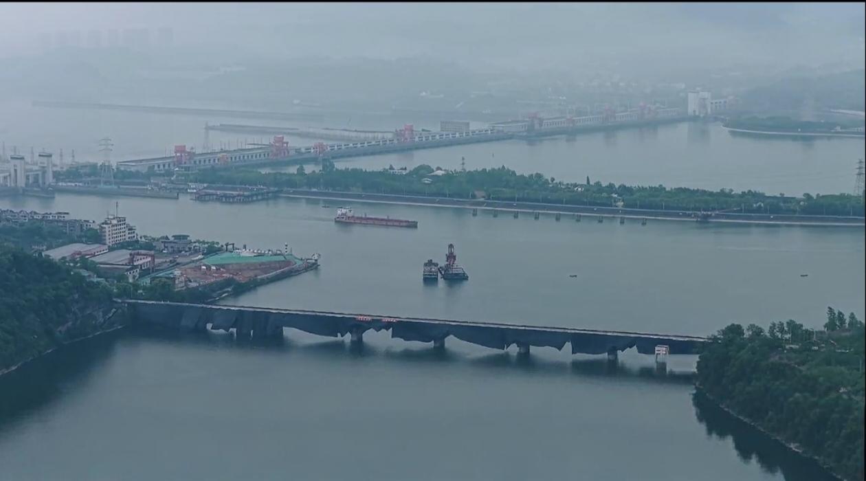 这个伴随宜昌市民45年的大桥，随着一声爆响，说没就没了！4月27日，宜昌黄柏河