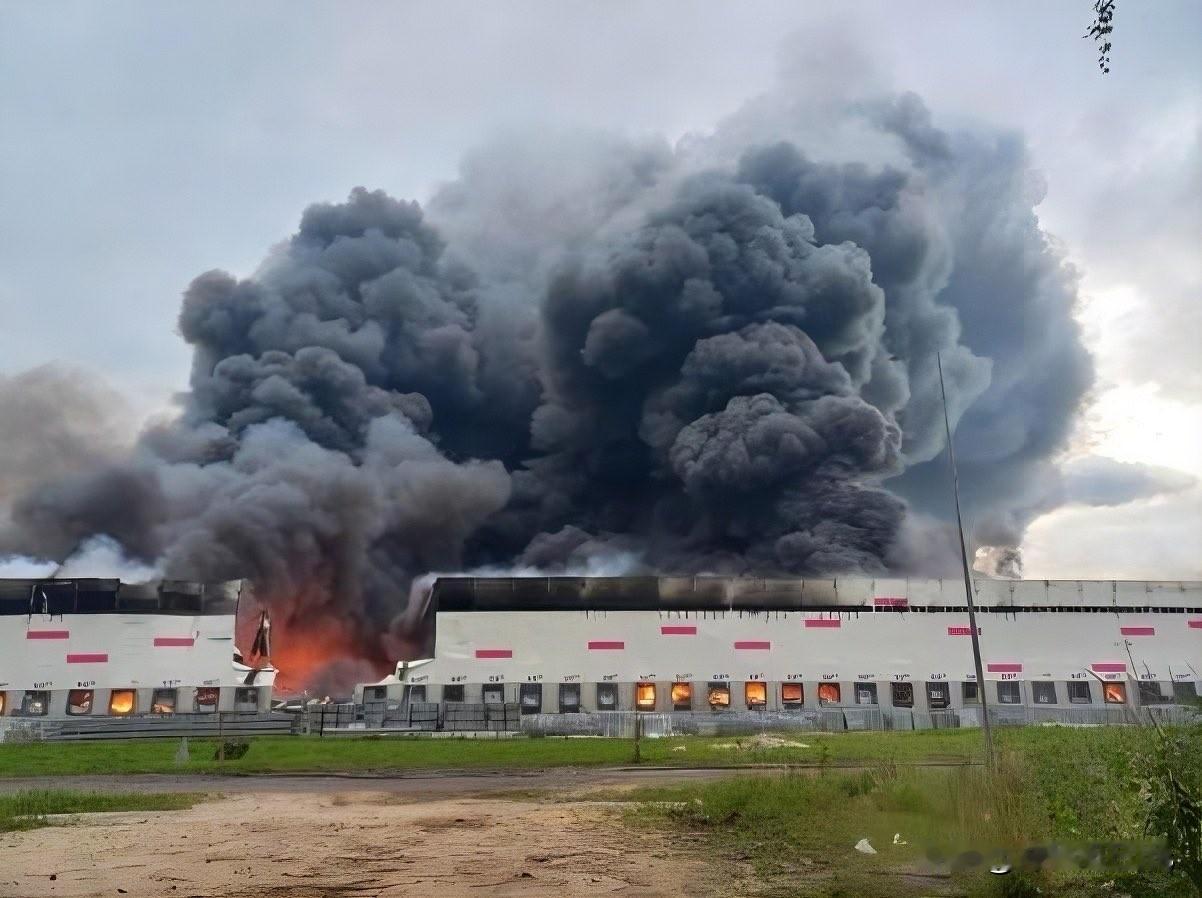乌克兰在俄罗斯联邦的行动乌克兰军队继续对俄罗斯石油基础设施发动远程打击。乌克
