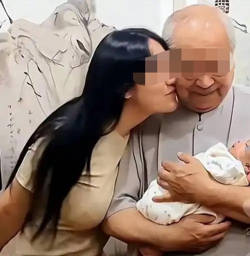 范大师现任妻子是人生赢家吗？他的独子出生含着金钥匙！在小她50岁的妻子生了