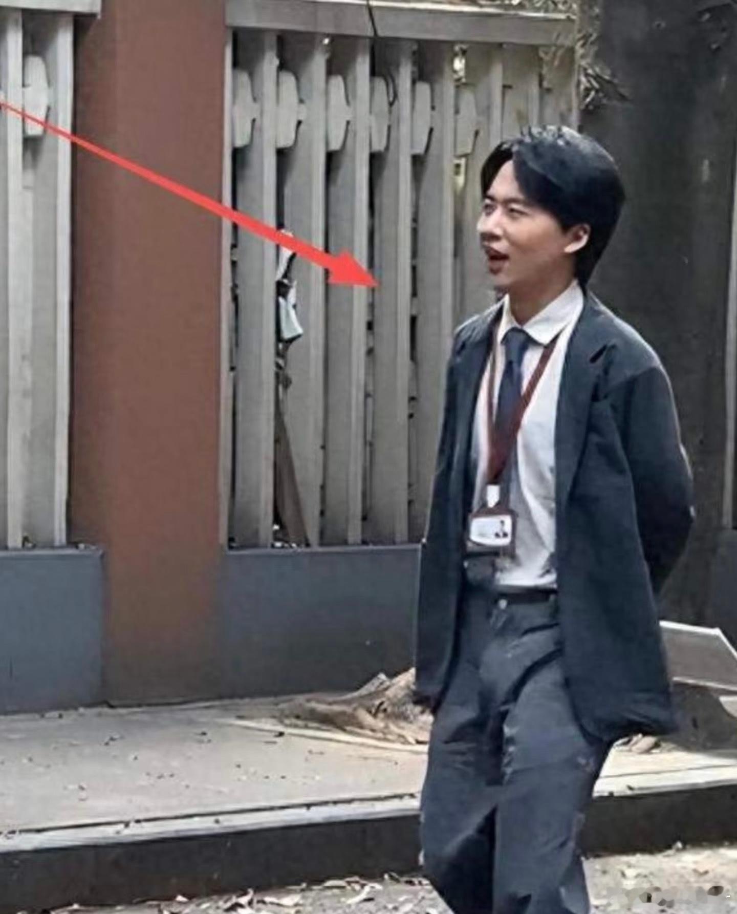 马思纯直言再瘦就认不出郭麒麟了很难想象，他硬生生瘦了快八十斤，瘦到身边熟人都快认