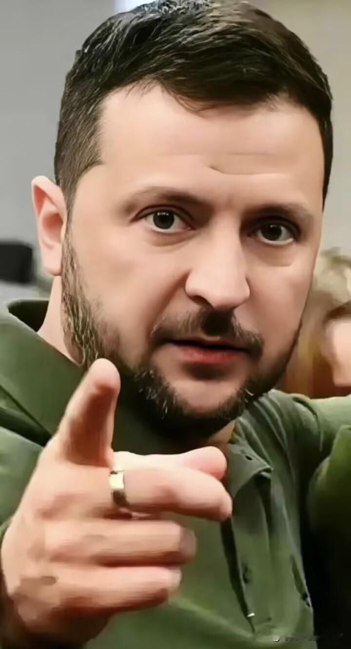 泽连斯基着急了，心里拨凉拨凉的！和俄罗斯打了四年战争，为了什么？为了一个梦想，加