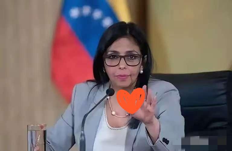 特朗普这回真的是“一顿操作猛如虎，一看战绩二百五”。本以为把马杜罗弄走，委内