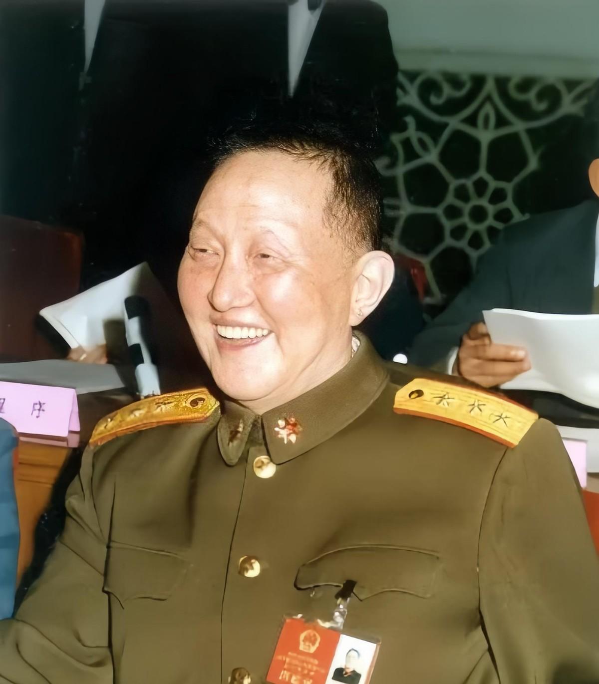 1986年洪学智访美，面对美国上将的提问，一句“我是你们美国空军大学毕业的，不过