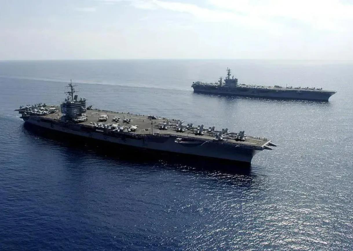 美国造了11艘超级核航母，为什么还是不够用？美国“林肯”号航空母舰连续航行超