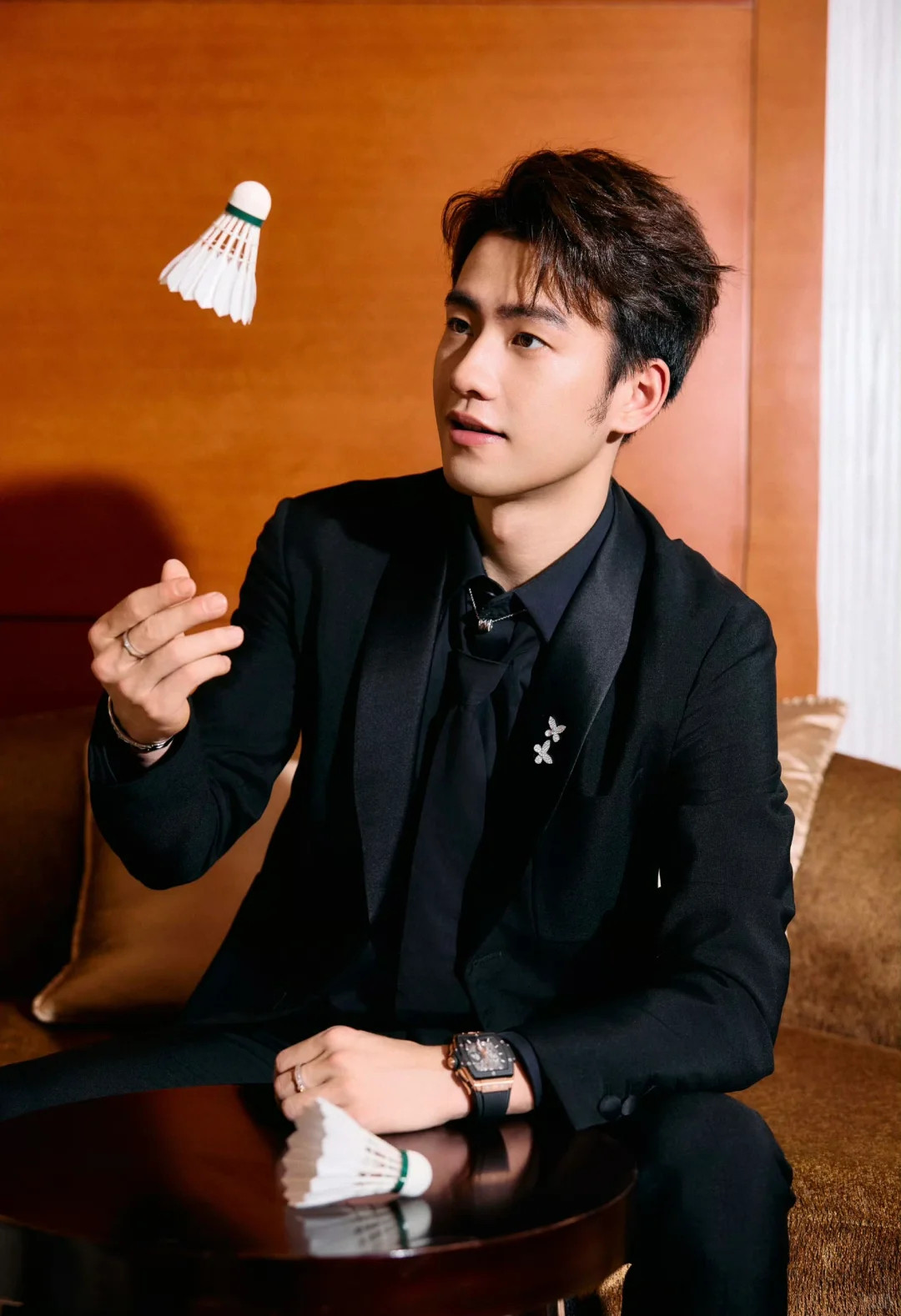 梁王晋级决赛梁伟铿&王昶，粤少和男明星。梁伟铿/王昶🇨🇳10-21、21