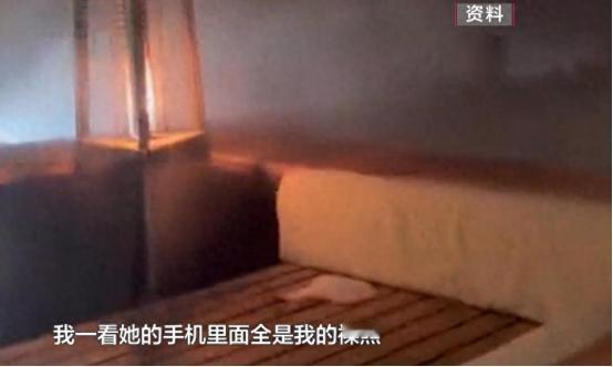 贵阳，女子带着家人来到某水汇放松一下，完事后，女子来到淋浴区，一丝不挂的冲澡，期