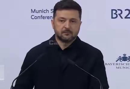 泽连斯基在慕尼黑安全会议上猛烈抨击普京泽连斯基在会上公开批评普京，说的话很直