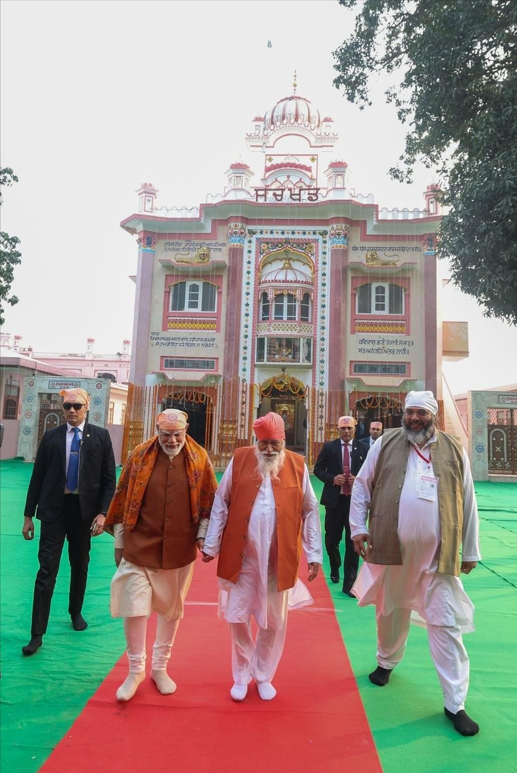 印度主动找中国合作根据两名印度政府知情人士透露，印度目前正在和中国企业洽谈合