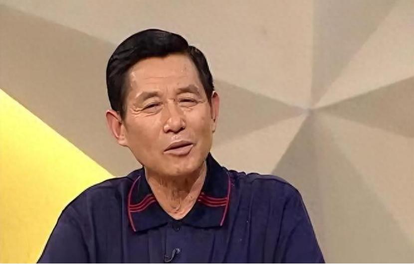 河南农民花10年成功一缕银白色的纤维从设备中缓缓抽出，这项难倒国外专家数十年的技