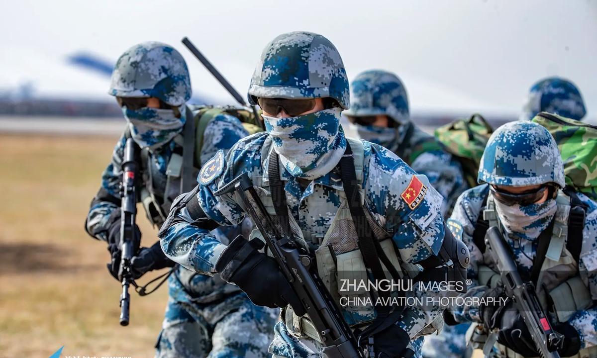 ☔有人说，中国只有一个空降军，是不是少了点？其实，已经不少了，中国的空降兵