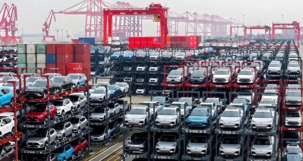 韩媒：中国即将创下全球汽车工业200年历史上未曾有过的纪录！12月3