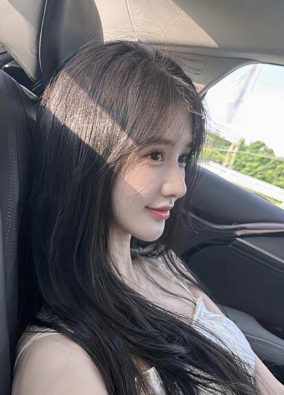 你心中的美女是什么样子美女长相漂亮，身材比例好，漂亮