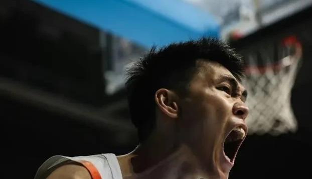 目前中国男篮后卫能争第一的并不是廖三宁和赵继伟中国男篮后卫谁能争第一，不能只
