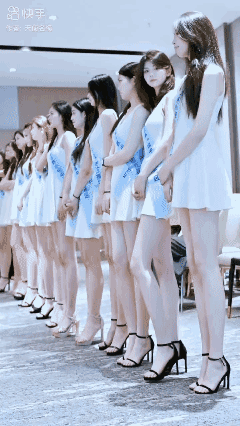 不懂就问，这是干什么呀颁奖？[？？？][？？？]