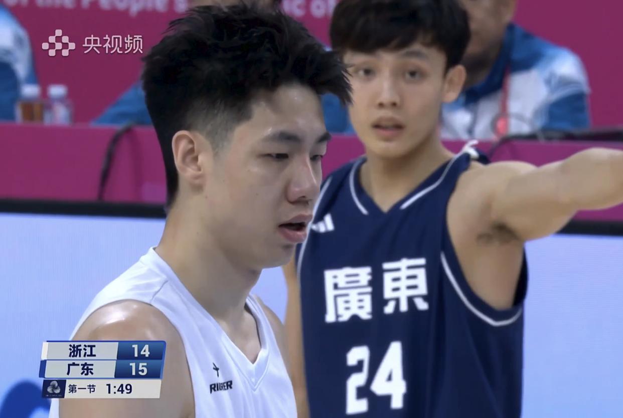 11月12日，全运会男篮决赛鸣锣开战。最终，广东队以101比65的比分轻松战胜浙