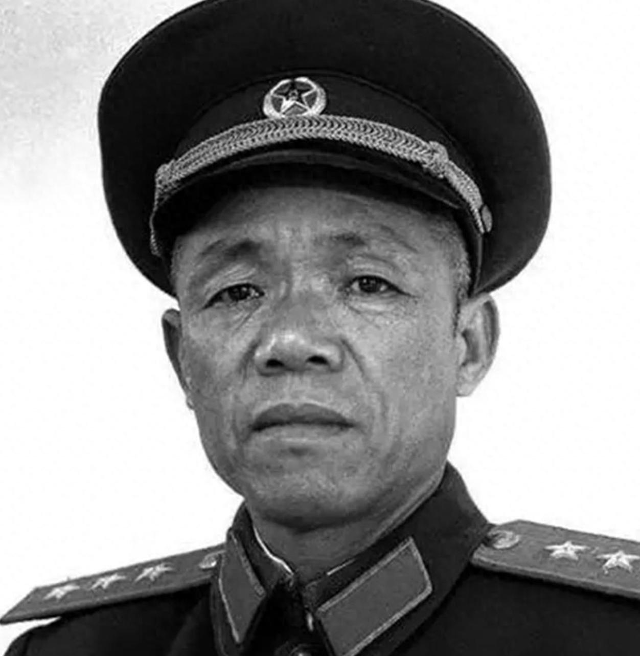 1986年，开国上将韩先楚病入膏肓。弥留之际，他最放不下的是跟了自己近20年的秘