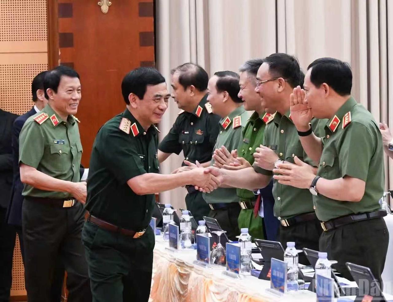 不简单！8月3日，苏林麾下三大心腹高官潘文江、梁三光、黎怀忠坐到了一起。先说