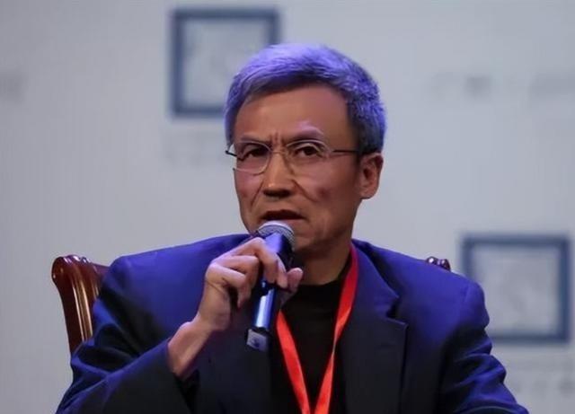 “中国不应该弯道超车，也没有资格搞工业4.0！”经济学家许小年曾在接受采访时表示