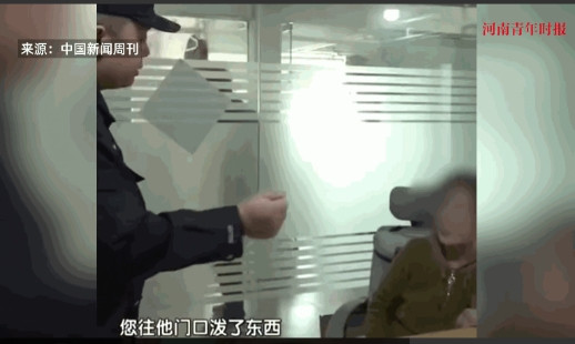 太缺德了！”7月2日北京，一位70多岁的老太每天把垃圾堆放在楼道里，还在露台上养