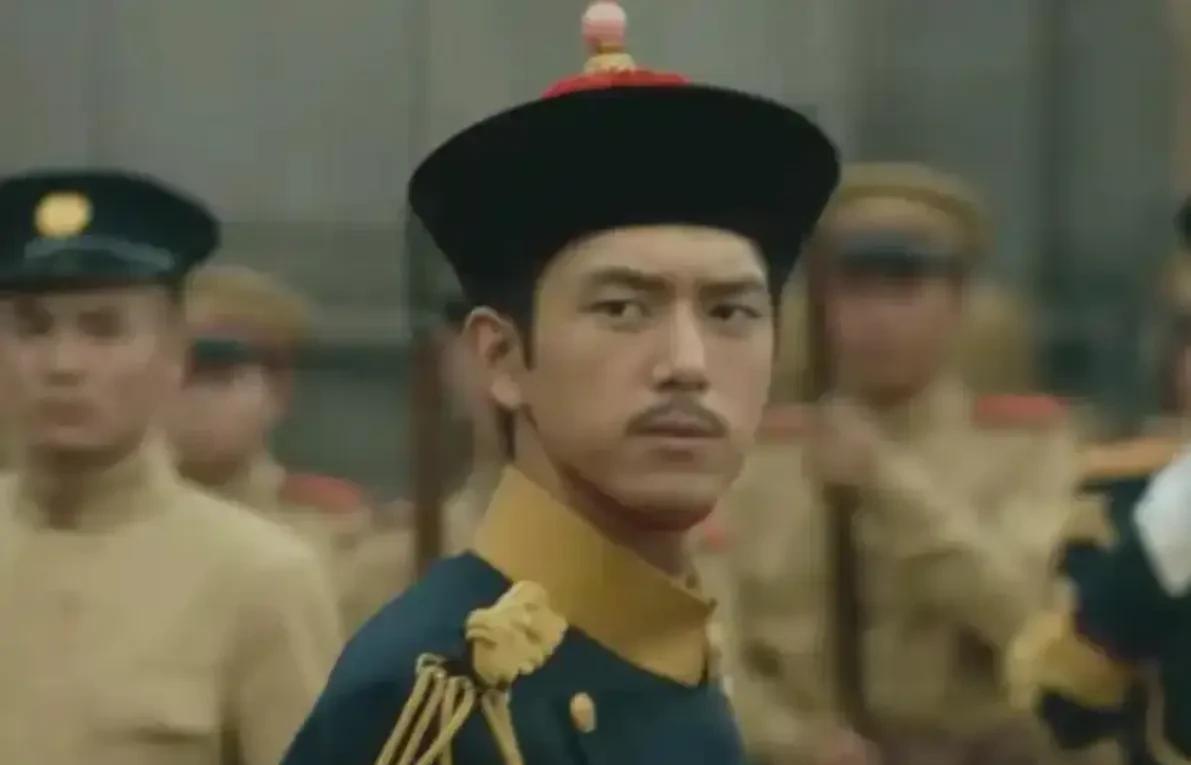 满清少壮派和革命党人都想变革，但是他们的目的其实是不一样的。满清少壮派保的是大